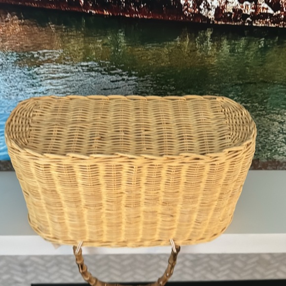 Wicker Basket Tote Handcrafted in Vietnam - Picture 9 of 16